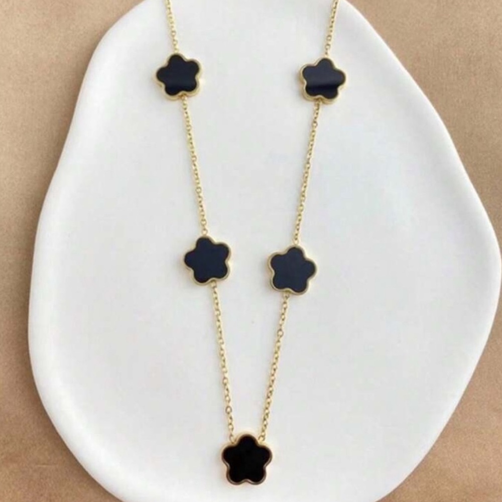 NEW Black on the Front & Gold on Back Stainless Steel 5 Clover Flower Necklace